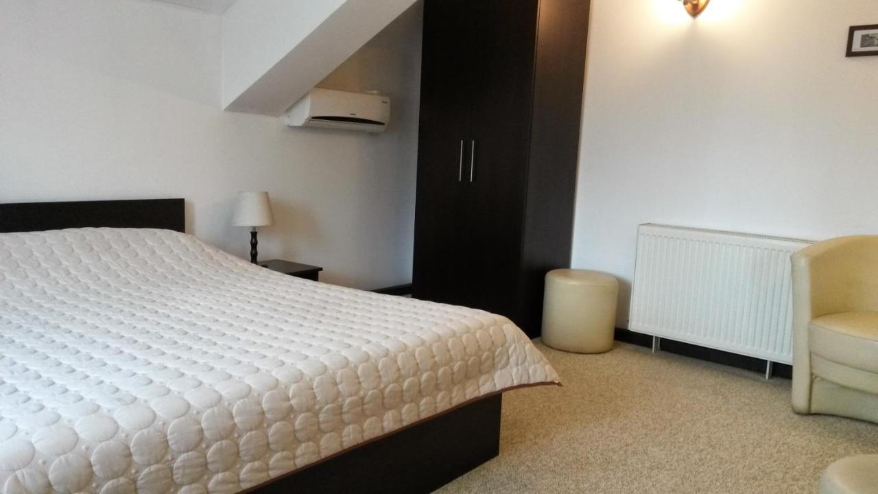 Pension Casa Drumetului Piatra Neamţ Esterno foto