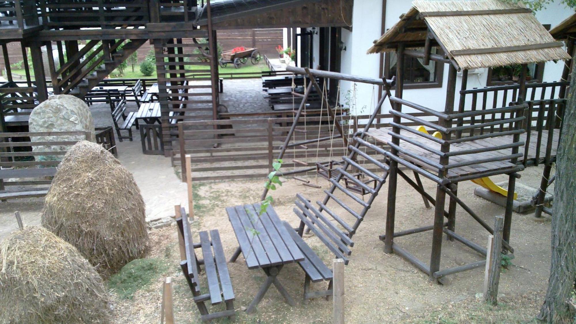 Pension Casa Drumetului Piatra Neamţ Esterno foto